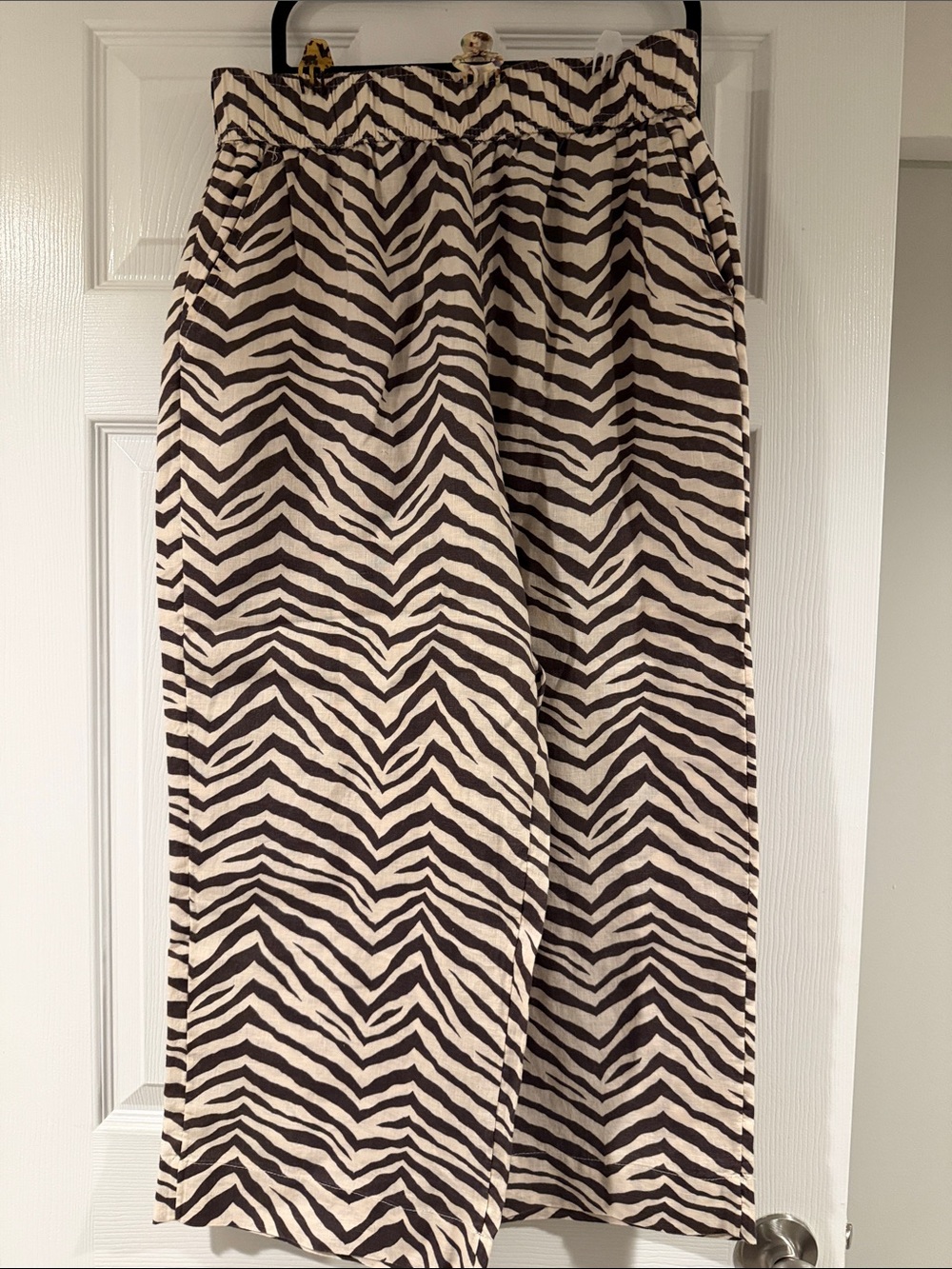 Women's Zebra-Print Wide Leg Capri/ Pants - Black & Cream LG